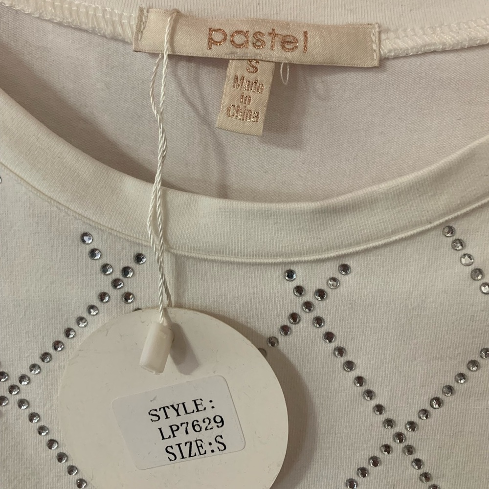 Elegant White  Short Sleeve Tee Women S - Picture 5 of 6